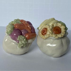 Vegetable Ceramic Salt & Pepper Shakers Ceramic EUC Sunflower Carrots Cabbages